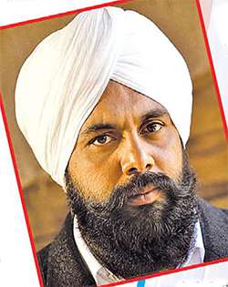 ਵਿਲੱਖਣ ਜਿਹਾ ਕਲਾਕਾਰ ਹੈ ਅਮਨਿੰਦਰ ਢਿੱਲੋਂ!
