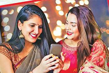  ਨਨਾਣ-ਭਰਜਾਈ ਦੇ ਪਿਆਰ ਨਾਲ ਰਹਿੰਦੀਆਂ ਹਨ ਘਰ ਵਿਚ ਬਰਕਤਾਂ