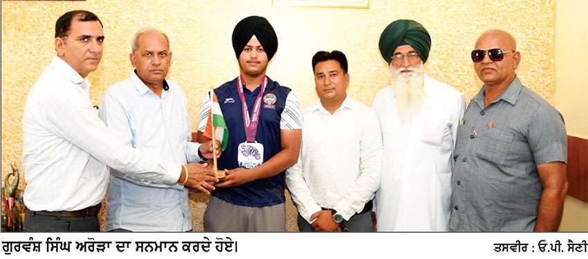 ਖੇਡਾਂ ਵਿਚ ਉੱਤਮਤਾ ਹਾਸਲ ਕਰਨ ਵਾਲੇ ਨੌਜਵਾਨ ਇਕ ਵਿਕਸਤ ਭਾਰਤ ਦੀ ਪਛਾਣ ਹਨ-ਨਵੀਨ ਜਿੰਦਲ
