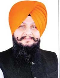 ਭੁਪੇਸ਼ ਬਘੇਲ ਤੋਂ ਕੁਲਬੀਰ ਸਿੰਘ ਜ਼ੀਰਾ ਨੇ ਦਿੱਗਜਾਂ ਦੇ ਮੁਕਾਬਲੇ ਦਿੱਗਜਾਂ ਨੂੰ ਟਿਕਟਾਂ ਦੇਣ ਦੀ ਕੀਤੀ ਮੰਗ
ਚਰਨਜੀਤ ਸਿੰਘ ਚੰਨੀ ਨੂੰ ਭਗਵੰਤ ਮਾਨ ਦੇ ਮੁਕਾਬਲੇ ਚੋਣ ਮੈਦਾਨ ’ਚ ਉਤਾਰਿਆ ਜਾਵੇ-ਕੁਲਬੀਰ ਸਿੰਘ ਜ਼ੀਰਾ