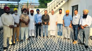 ਕਾਲਿਆਂ ਵਾਲਾ ਖੂਹ ਦੇ ਸ਼ਹੀਦਾਂ ਦੀ ਆਵਾਜ਼ ਵਿਧਾਨ ਸਭਾ ਤੱਕ ਪਹੁੰਚਾਉਣ 'ਤੇ ਵਿਧਾਇਕ ਕੁਲਦੀਪ ਸਿੰਘ ਧਾਲੀਵਾਲ ਦਾ ਆਮ ਆਦਮੀ ਪਾਰਟੀ ਆਗੂਆਂ ਵਲੋਂ ਧੰਨਵਾਦ
