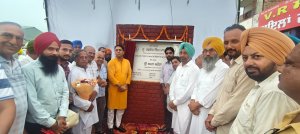 ਅਮਨ ਅਰੋੜਾ ਨੇ ਕਰੋੜਾਂ ਦੀ ਲਾਗਤ ਨਾਲ ਸੜਕਾਂ ਅਤੇ ਫੜ੍ਹਾਂ ਦੇ ਨਵੀਨੀਕਰਨ ਦਾ ਕੰਮ ਸ਼ੁਰੂ ਕਰਵਾਇਆ