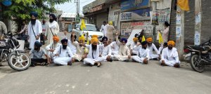 ਪੰਜਾਬ ਬੰਦ ਦੇ ਮੱਦੇਨਜ਼ਰ ਸ਼੍ਰੋਮਣੀ ਕਮੇਟੀ ਮੁਲਾਜ਼ਮਾਂ ਨੇ ਕੀਤੀ ਸੜਕ ਜਾਮ