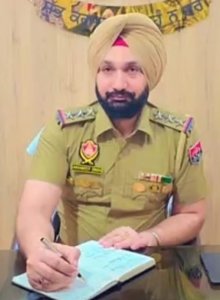ਘਰਿੰਡਾ ਪੁਲਿਸ ਵਲੋਂ ਪਾਕਿਸਤਾਨ ਤੋਂ ਆਈ ਪੰਜ ਕਰੋੜ ਦੀ ਹੈਰੋਇਨ ਸਮੇਤ ਦੋ ਕਾਬੂ