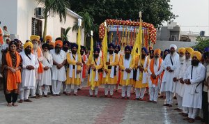 ਹੰਡਿਆਇਆ ਵਿਖੇ ਮੀਰੀ ਪੀਰੀ ਖਾਲਸਾ ਮਾਰਚ ਦਾ ਸੰਗਤਾਂ ਵਲੋ ਭਰਵਾਂ ਸਵਾਗਤ