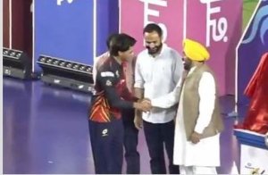 ਮੋਹਾਲੀ ਵਿੱਚ ਸ਼ੇਰ-ਏ-ਪੰਜਾਬ ਟੀ-20 ਲੀਗ ਸ਼ੁਰੂ; ਮੁੱਖ ਮੰਤਰੀ ਮਾਨ ਉਦਘਾਟਨ ਵਿੱਚ ਸ਼ਾਮਲ ਹੋਏ