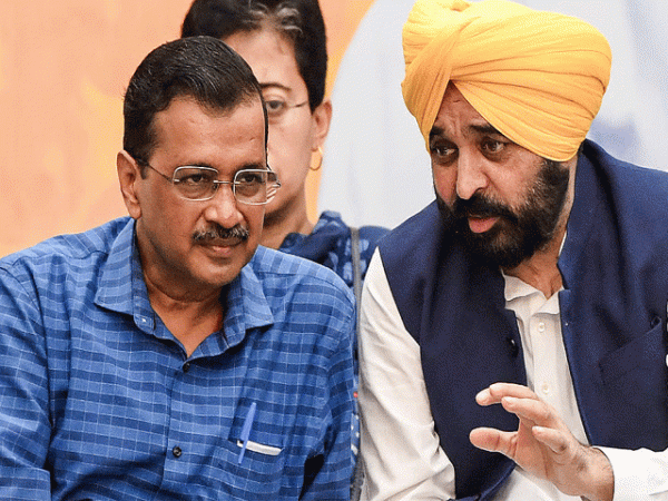 ਮੁੱਖ ਮੰਤਰੀ ਭਗਵੰਤ ਮਾਨ ਅਤੇ ਕੇਜਰੀਵਾਲ ਨੇ ਸੋਮਵਾਰ ਨੂੰ ਗੁਰੂਗ੍ਰਾਮ ਦੀ ਭੌਂਡਸੀ ਜੇਲ੍ਹ ਵਿਚ ਮੰਤਰੀ ਸੰਜੀਵ ਅਰੋੜਾ ਨਾਲ ਕੀਤੀ ਮੁਲਾਕਾਤ