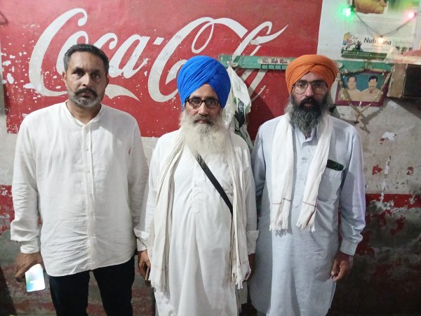 ਨੌਜਵਾਨ 'ਤੇ ਚੱਲੀ ਗੋਲੀ ਦਾ ਪਰਚਾ ਨਾ ਦਰਜ ਕਰਨ 'ਤੇ ਕੱਥੂ ਨੰਗਲ ਥਾਣੇ ਮੂਹਰੇ  ਧਰਨਾ