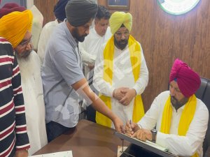 ਹਰਪਾਲ ਚੌਹਾਨ ਨੇ ਈ.ਟੀ.ਓ. ਦੀ ਹਾਜਰੀ ਚ ਚੇਅਰਮੈਨ ਵਜੋਂ ਅਹੁਦਾ ਸੰਭਾਲਿਆ