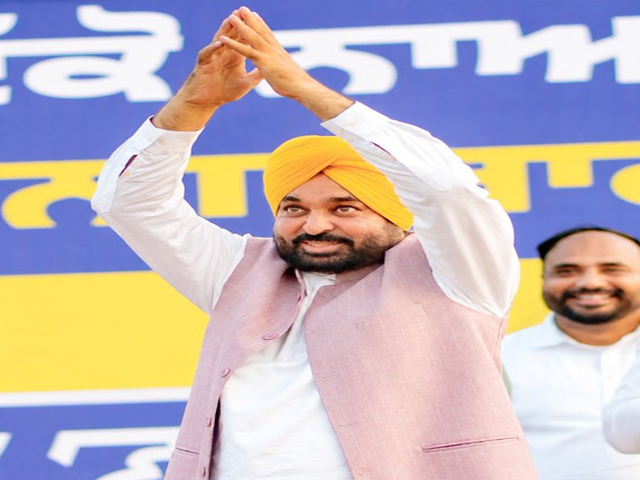 ਹਲਕਾ ਅਜਨਾਲਾ ਦੀਆਂ3  ਪੰਚਾਇਤਾਂ ਨੂੰ ਵਿਕਾਸ ਕਾਰਜਾਂ ਲਈ ਸੌਂਪੇ 60 ਲੱਖ ਰੁਪਏ ਦੇ ਚੈੱਕ - ਮੁੱਖ ਮੰਤਰੀ ਭਗਵੰਤ ਮਾਨ
