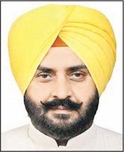 ਹਰਮੀਤ ਸਿੰਘ ਪਠਾਣਮਾਜਰਾ ਦੀ ‘ਆਪ’ ਤੋਂ ਦੂਰੀ ਮਗਰੋਂ ਭਾਰਤੀ ਜਨਤਾ ਪਾਰਟੀ ਵੱਲ ਰੁਖ
ਕਮਲ ਦਾ ਫੁੱਲ ਫੜਨ ਦੇ ਦਿੱਤੇ ਸੰਕੇਤ
ਧਨਵੰਤ ਸਿੰਘ