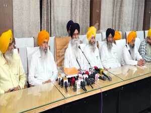ਬਹਿਰੀਨ ਵਾਲੀ ਬੀਬੀ ਦਾ ਮਾਮਲਾ : ਸ਼੍ਰੋਮਣੀ ਕਮੇਟੀ ਪ੍ਰਧਾਨ ਐਡਵੋਕੇਟ ਧਾਮੀ ਨੇ ਜਾਂਚ ਕਮੇਟੀ ਦੀ ਮੁਢਲੀ ਰਿਪੋਰਟ ਕੀਤੀ ਜਾਰੀ