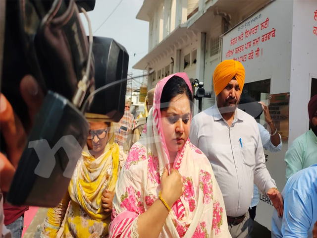 ਬੀਬੀ ਰੂਪ ਕੌਰ ਸੰਧੂ ਪਹੁੰਚੀ ਸ੍ਰੀ ਅਕਾਲ ਤਖ਼ਤ ਸਾਹਿਬ