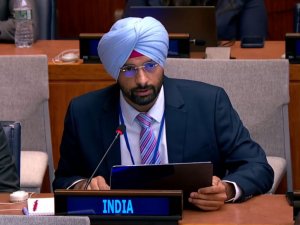 ਪ੍ਰਮਾਣੂ ਧਮਕੀਆਂ ਅੱਗੇ ਕਦੇ ਨਹੀਂ ਝੁਕੇਗਾ ਭਾਰਤ-ਬੇਦੀ
ਕਿਹਾ, ਜੰਮੂ-ਕਸ਼ਮੀਰ ਭਾਰਤ ਦਾ ਅਟੁੱਟ ਹਿੱਸਾ
