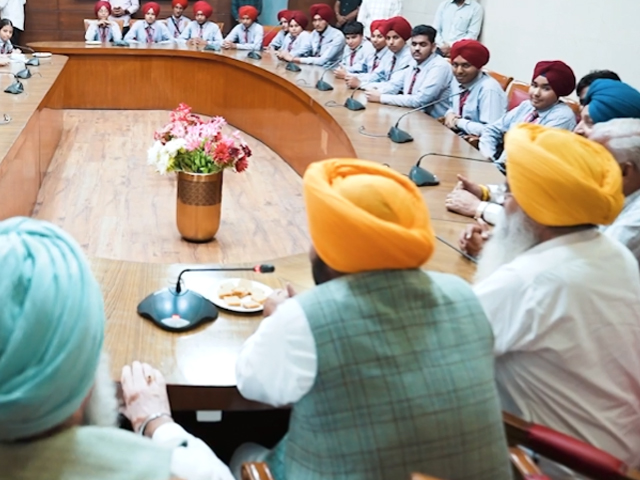 ਨੇਕ ਨੀਅਤ ਅਤੇ ਦ੍ਰਿੜ ਇਰਾਦਿਆਂ ਨਾਲ ਸਿਰਜ ਰਹੇ ਹਾਂ ਪੰਜਾਬ ਦੇ ਬੱਚਿਆਂ ਦਾ ਸੁਨਹਿਰੀ ਭਵਿੱਖ - ਭਗਵੰਤ ਮਾਨ