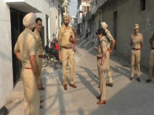 ਲੁਧਿਆਣਾ ਪੁਲਿਸ ਵਲੋਂ ਕਾਸੋ ਆਪ੍ਰੇਸ਼ਨ ਤਹਿਤ ਛਾਪੇਮਾਰੀ, 50 ਦੇ ਕਰੀਬ ਲੋਕ ਲਏ ਹਿਰਾਸਤ ਚ