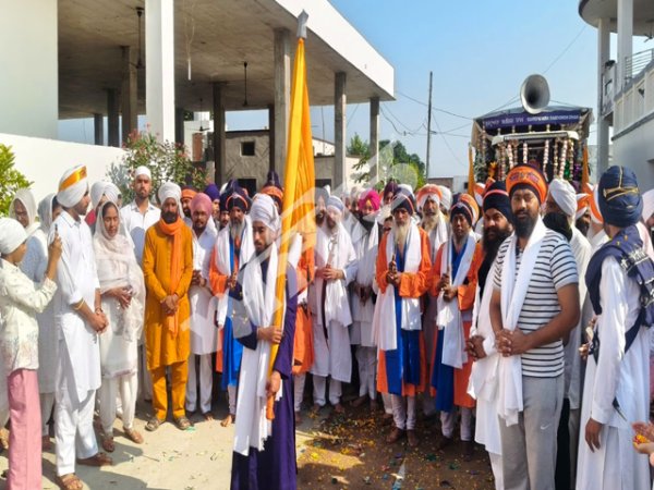 ਸ੍ਰੀ ਗੁਰੂ ਨਾਨਕ ਦੇਵ ਜੀ ਦੇ ਪ੍ਰਕਾਸ਼ ਪੁਰਬ ਨੂੰ ਸਮਰਪਿਤ ਸਜਾਇਆ ਗਿਆ ਵਿਸ਼ਾਲ ਨਗਰ ਕੀਰਤਨ
