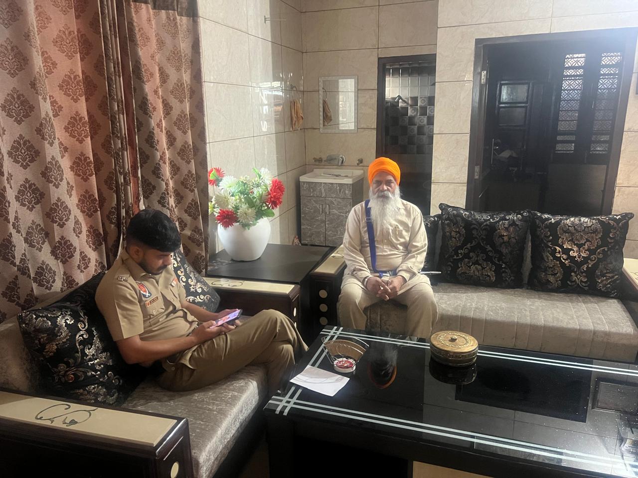 ਅਕਾਲੀ ਦਲ ਵਾਰਿਸ ਪੰਜਾਬ ਦੇ ਆਗੂ ਮੋਹਨ ਸਿੰਘ ਡਾਲਾ ਨੂੰ ਘਰ ਵਿਚ ਕੀਤਾ ਨਜ਼ਰਬੰਦ