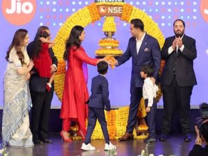 Jio ਦੇ ਸ਼ੇਅਰਾਂ ਨੇ ਬਾਜ਼ਾਰ ਵਿ ਚ ਕੀਤੀ ਸ਼ਾਨਦਾਰ ਐਂਟਰੀ, ਜਾਣੋ ਕਿੰਨਾ ਪ੍ਰੀਮੀਅਮ ਮਿਲਿਆ