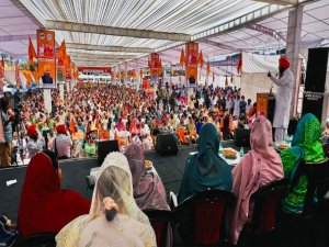 ਹਰਸਿਮਰਤ ਕੌਰ ਬਾਦਲ ਵਲੋਂ ਮਾਵਾਂ ਧੀਆਂ ਦੀ ਫ਼ੌਜ ਨੂੰ ਪਿੰਡਾਂ ਤੇ ਮੁਹੱਲਿਆਂ ਚ ’ਠੀਕਰੀ ਪਹਿਰੇ’ ਲਾਉਣ ਦੀ ਅਪੀਲ